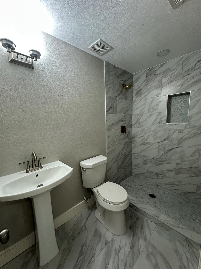 8223 Wallis Street - Photo 28
