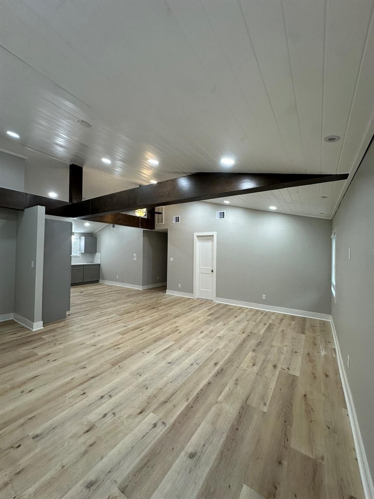 8223 Wallis Street - Photo 4