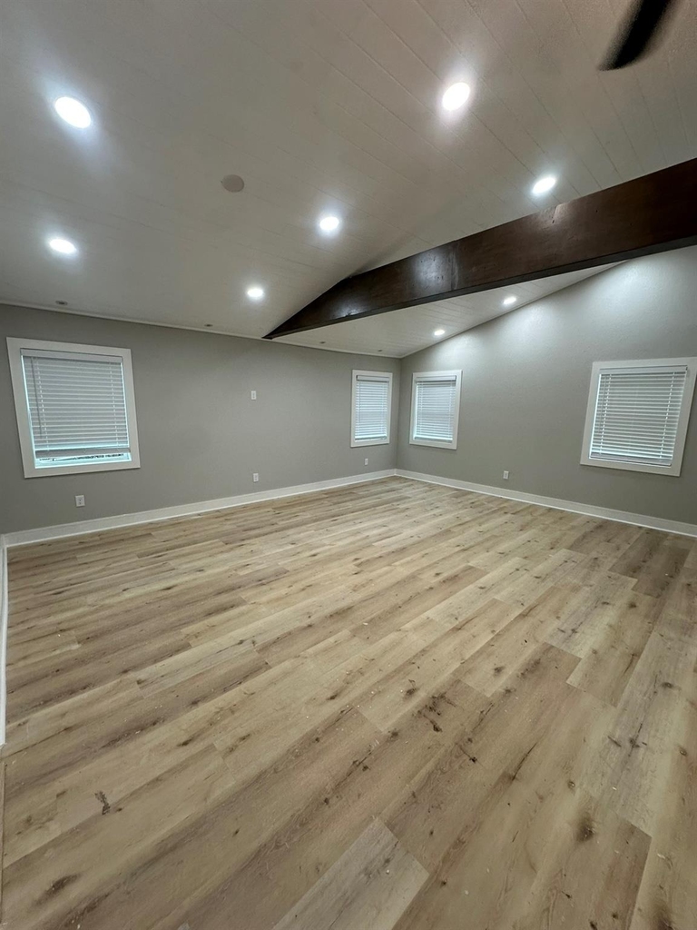 8223 Wallis Street - Photo 15