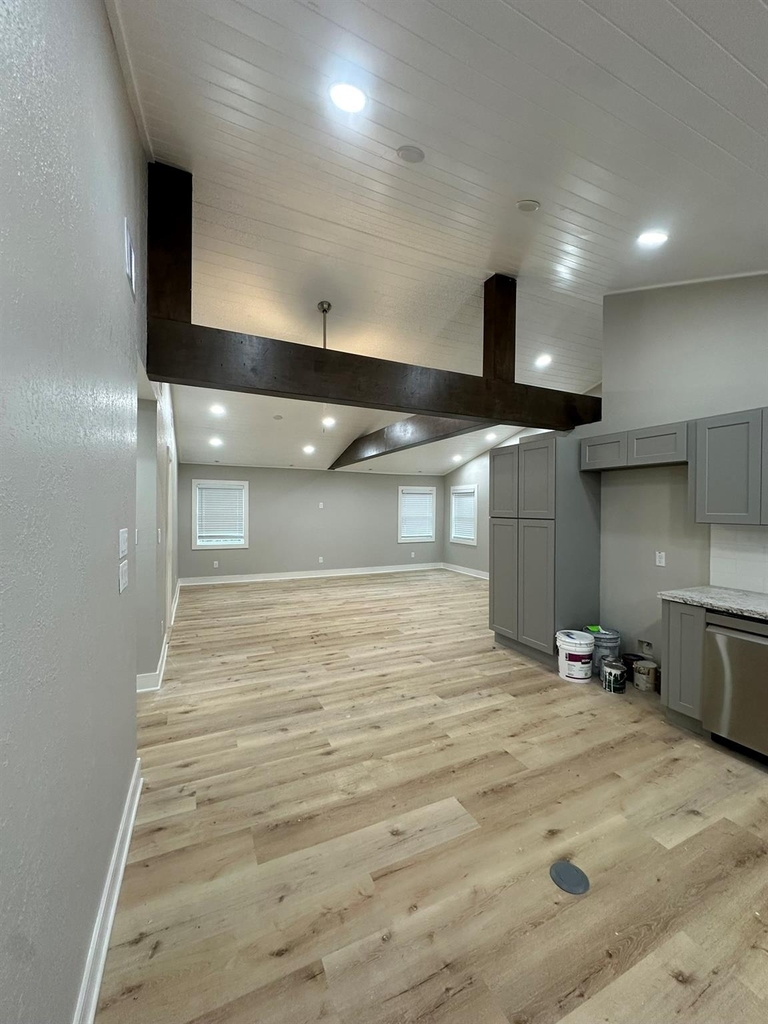 8223 Wallis Street - Photo 13