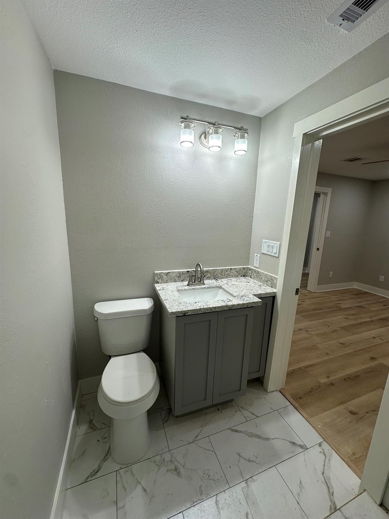 8223 Wallis Street - Photo 21