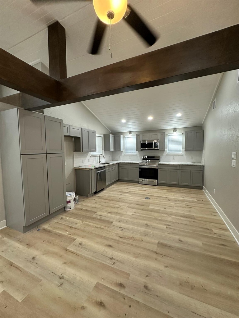 8223 Wallis Street - Photo 8