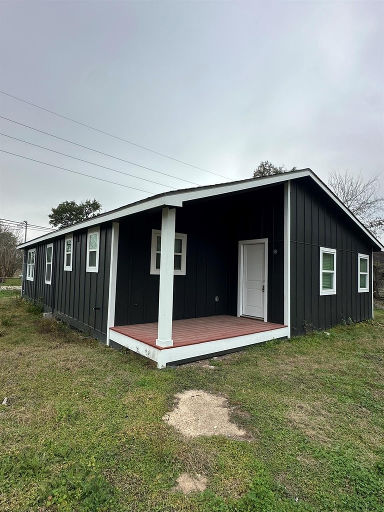 8223 Wallis Street - Photo 2