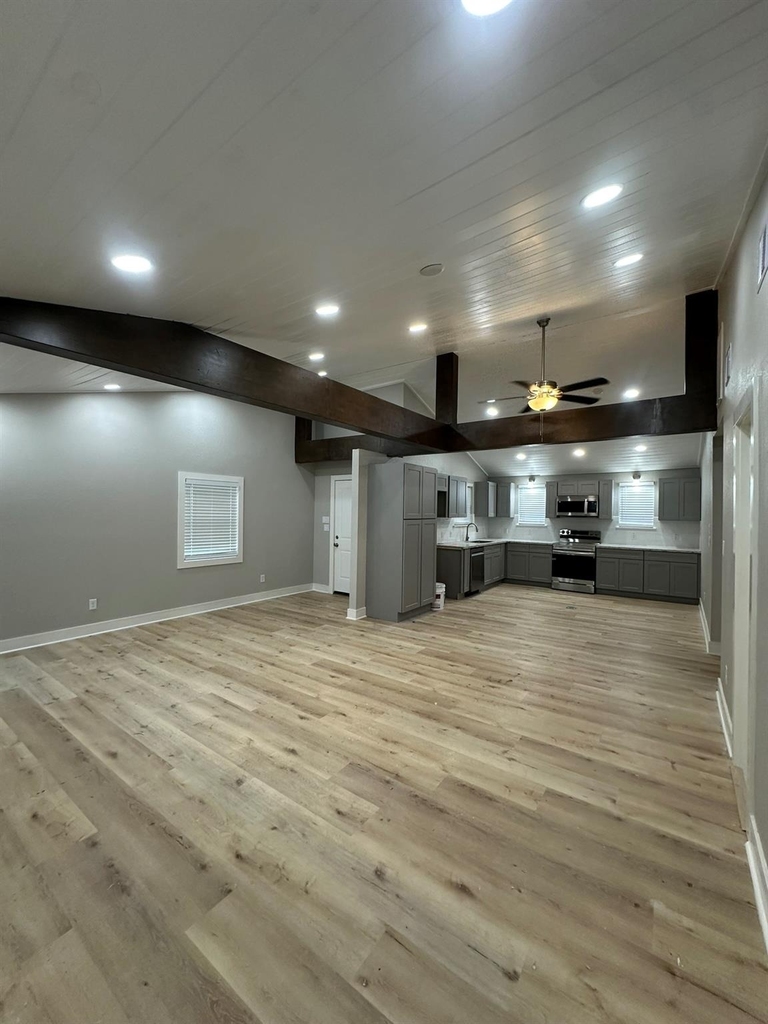 8223 Wallis Street - Photo 6