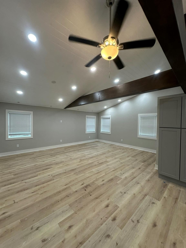 8223 Wallis Street - Photo 14