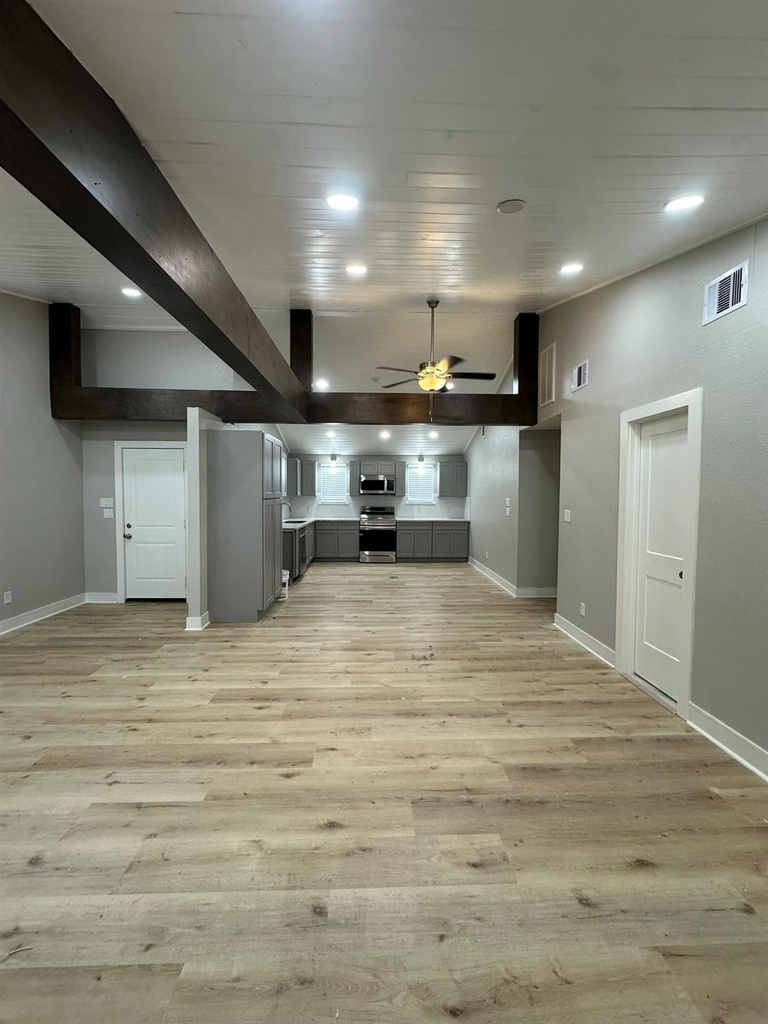 8223 Wallis Street - Photo 7