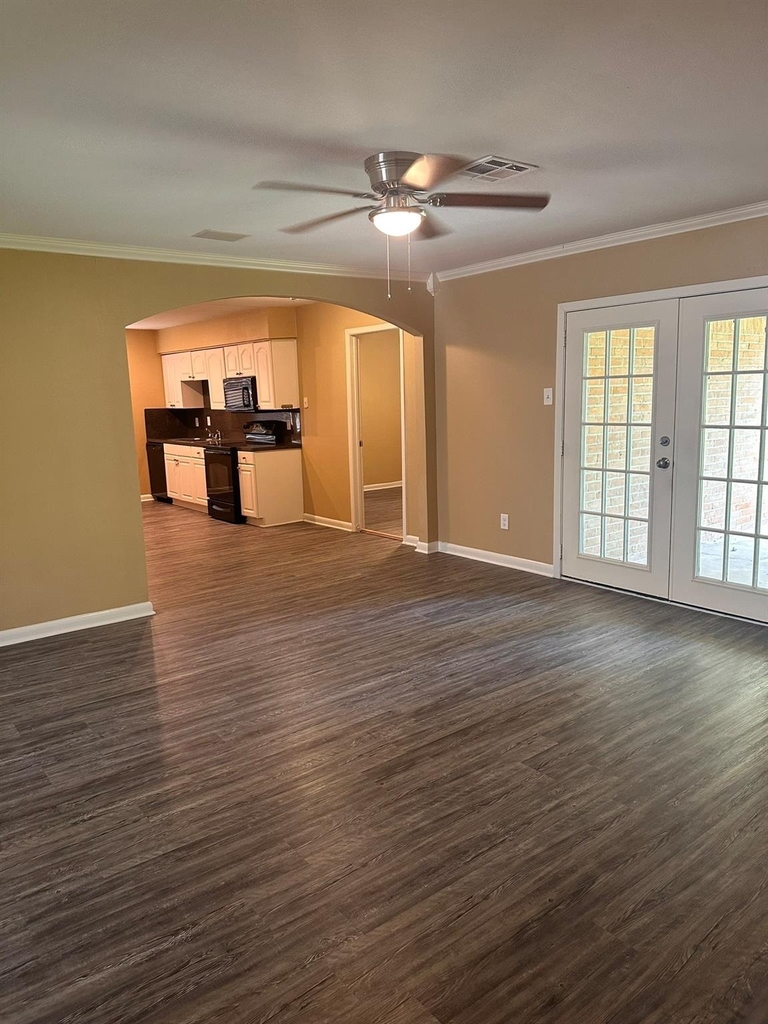 5830 Effingham Drive - Photo 3