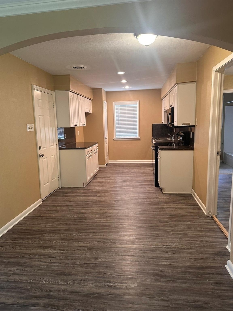 5830 Effingham Drive - Photo 7
