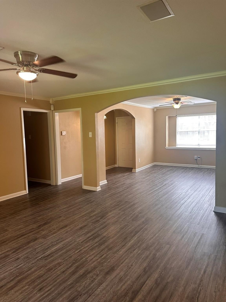 5830 Effingham Drive - Photo 5