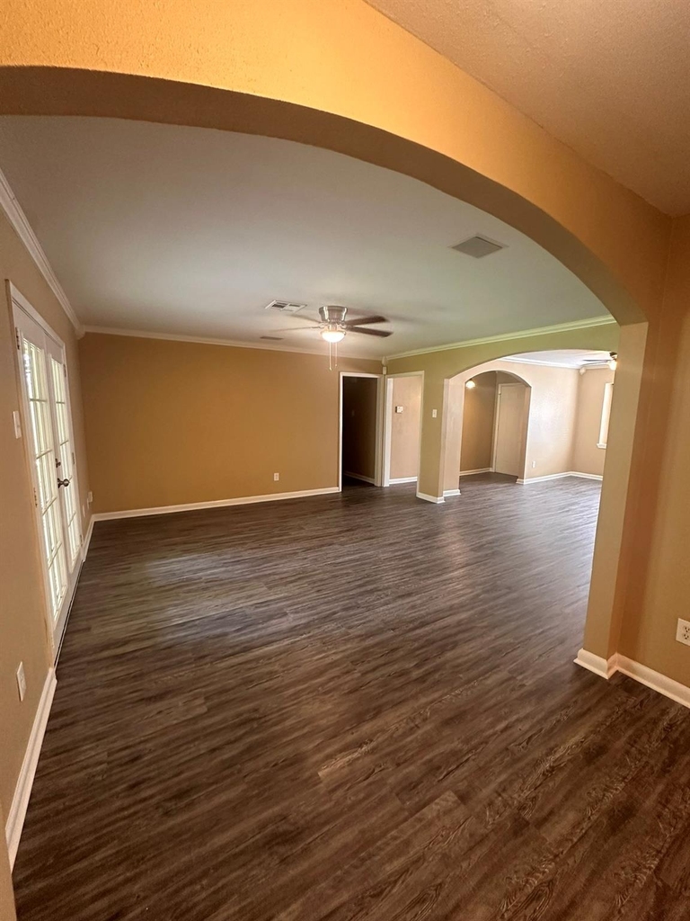5830 Effingham Drive - Photo 12