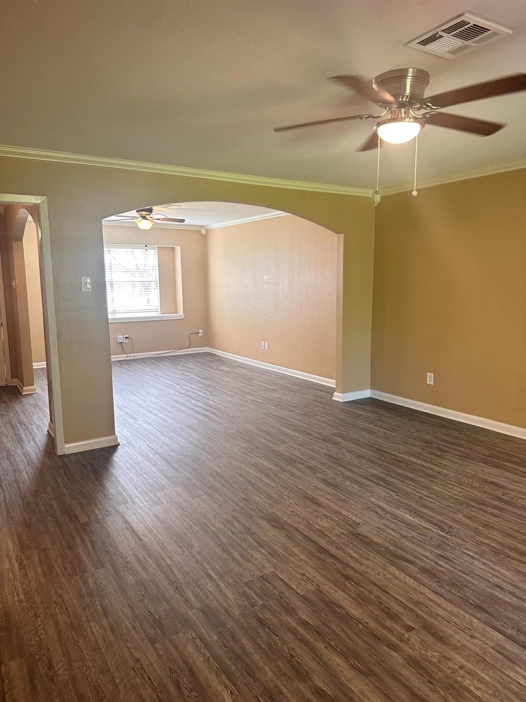 5830 Effingham Drive - Photo 6