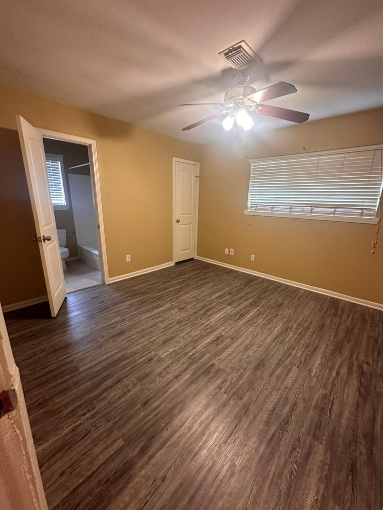 5830 Effingham Drive - Photo 17