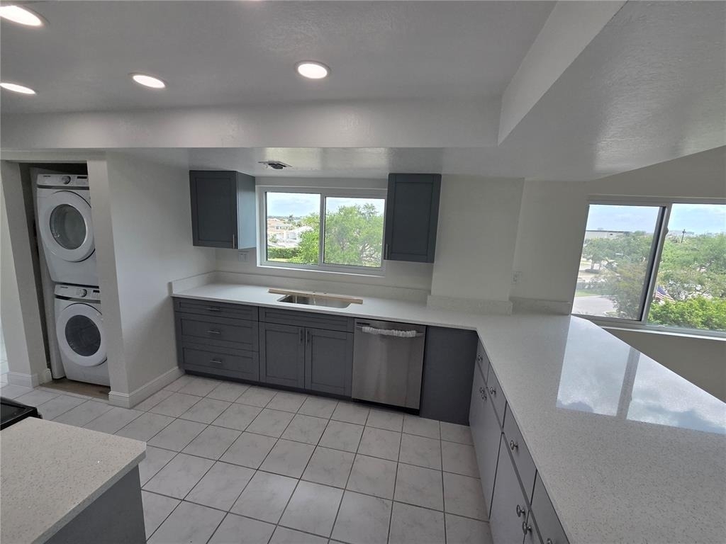 650 Island Way - Photo 1