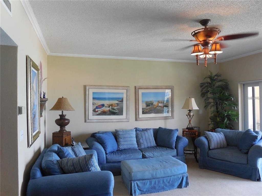 880 Mandalay Avenue - Photo 3