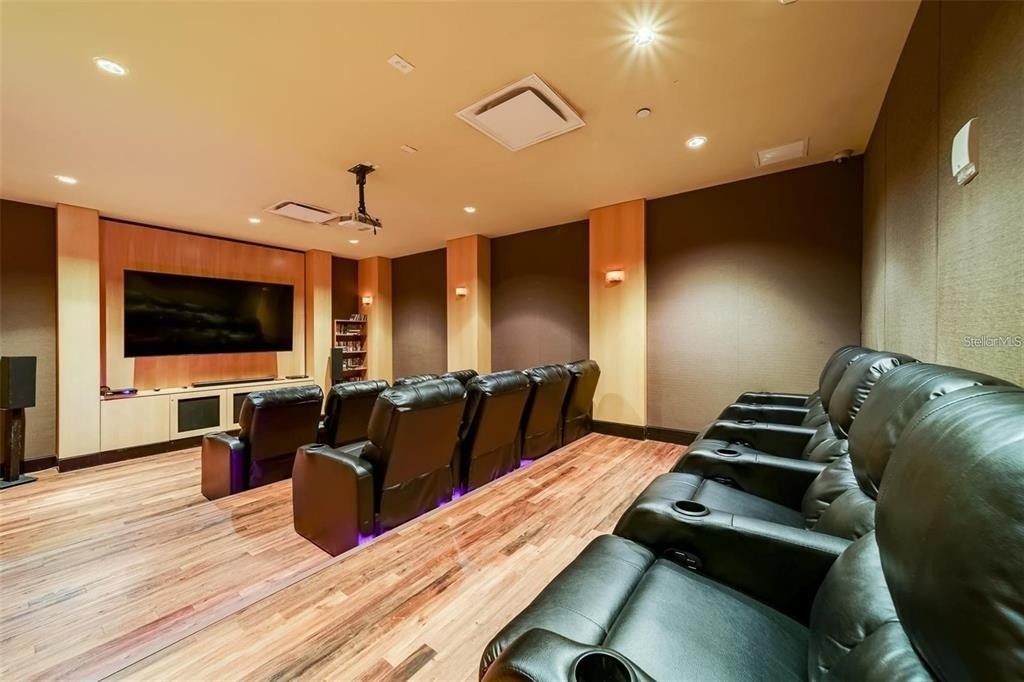 880 Mandalay Avenue - Photo 22