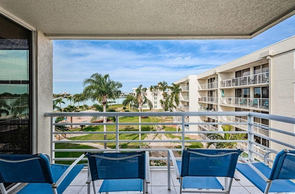 6061 Bahia Del Mar Circle - Photo 17