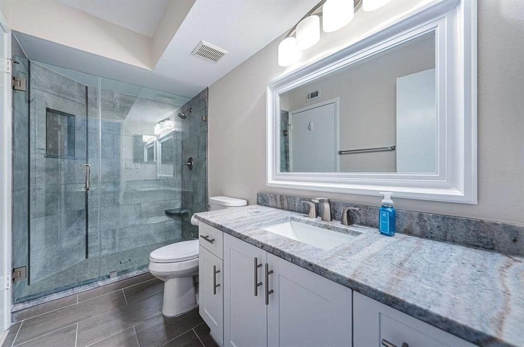 6061 Bahia Del Mar Circle - Photo 15