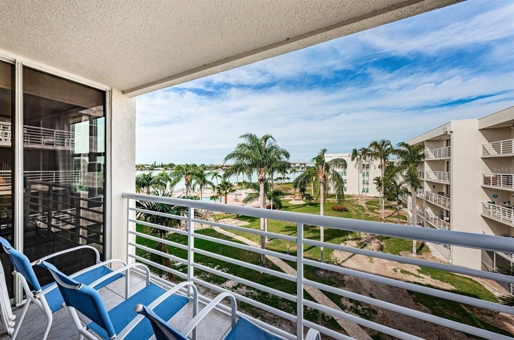 6061 Bahia Del Mar Circle - Photo 21