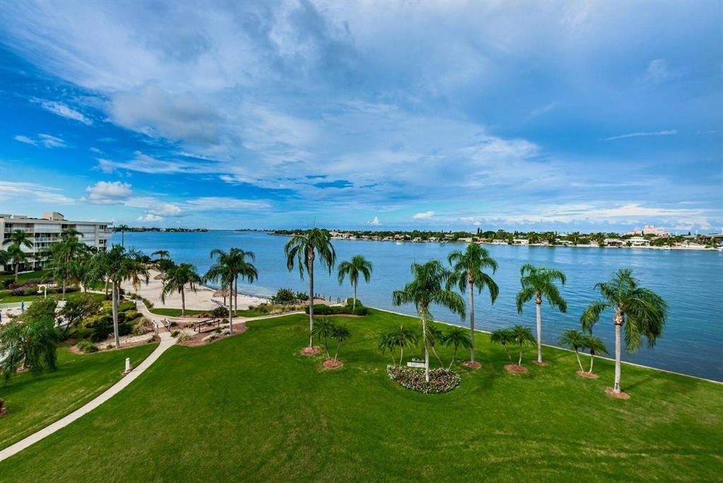 6001 Bahia Del Mar Circle - Photo 3
