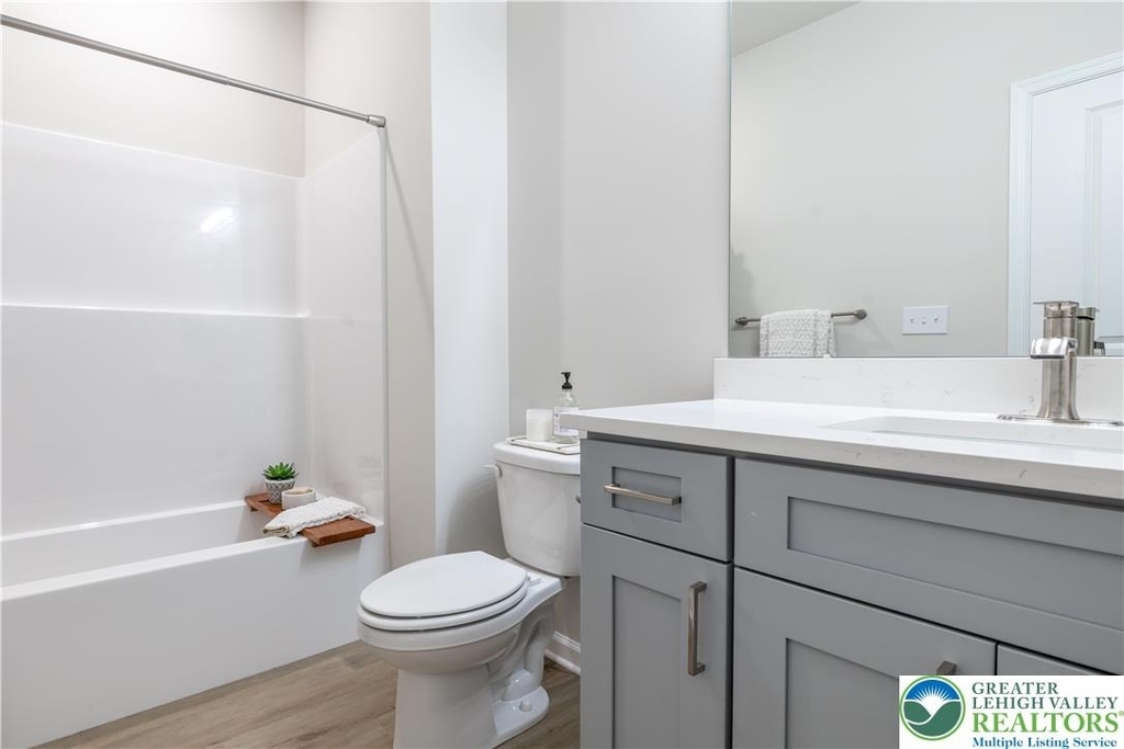 2897 Easton Avenue - Photo 6
