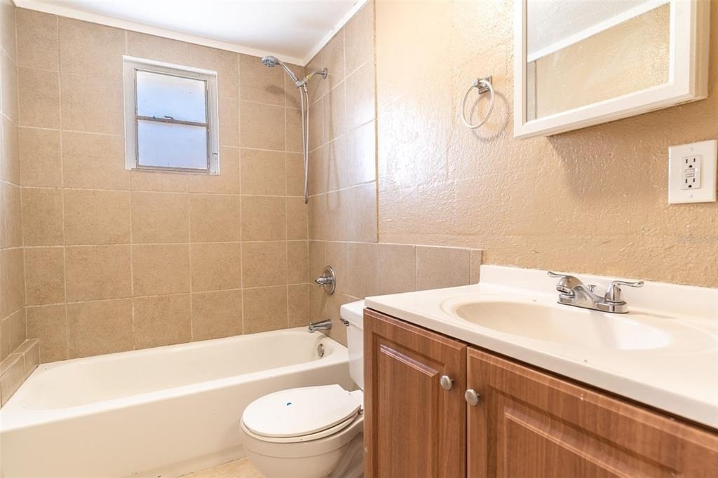 114 E Northside Drive - Photo 7