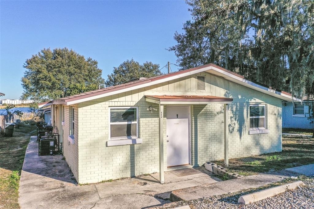 114 E Northside Drive - Photo 1