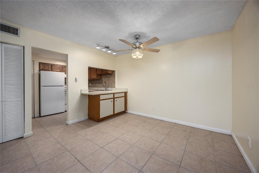 6519 W Newberry - Photo 3