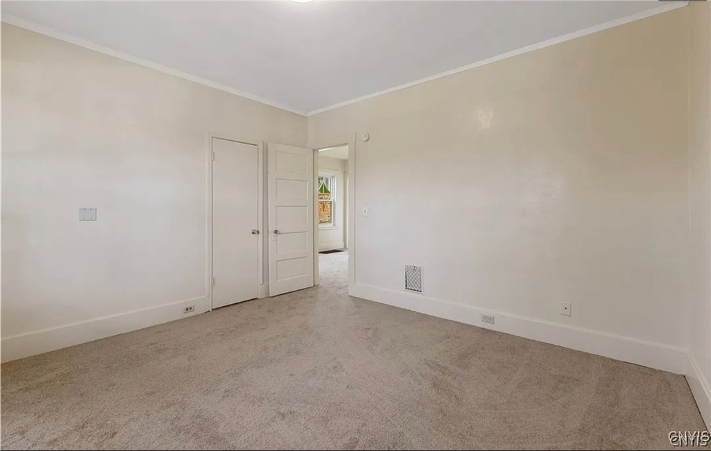 1607 Burnet Avenue - Photo 6