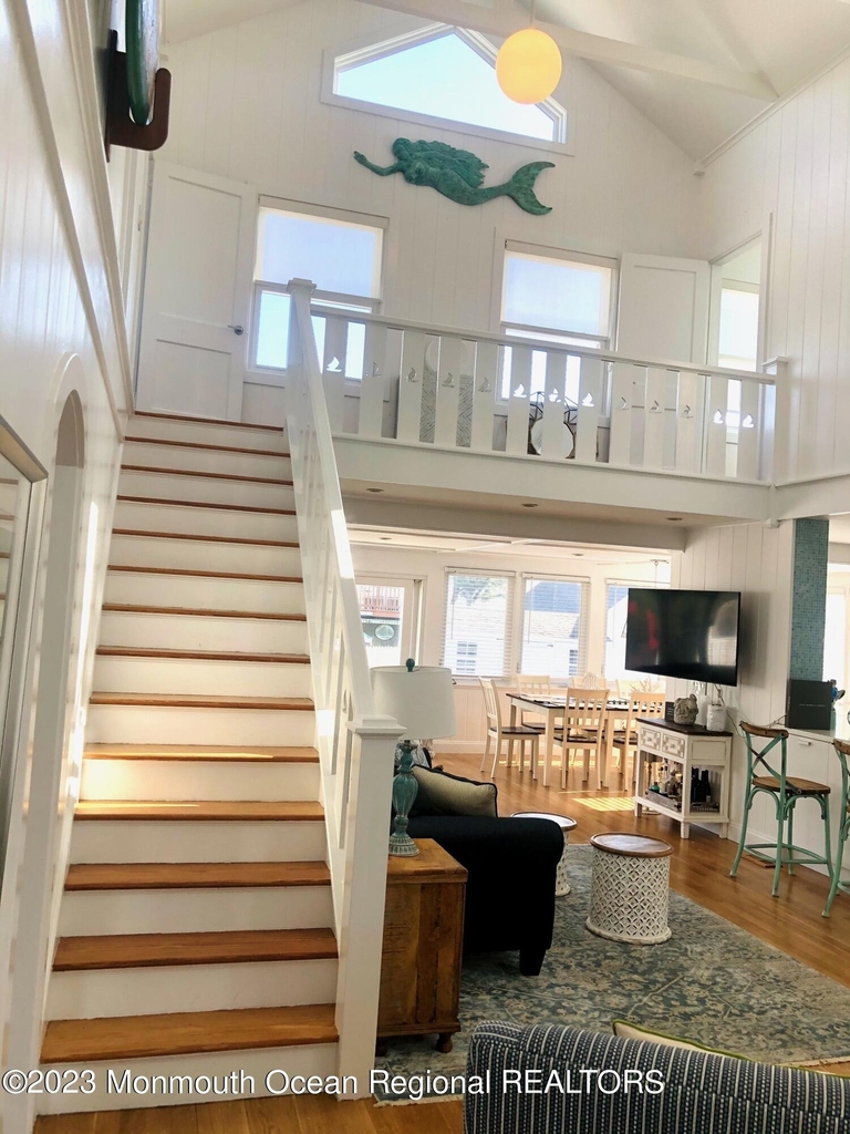 17 1st Avenue - Photo 8