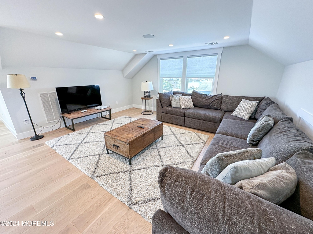 520 Normandy Drive - Photo 53