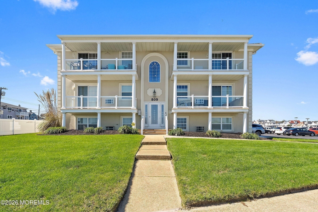 809 Ocean Avenue - Photo 1