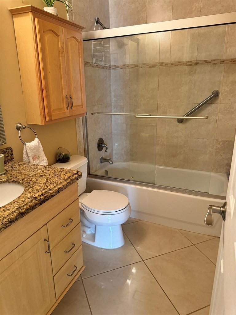 2171 Ne 66th Street - Photo 2