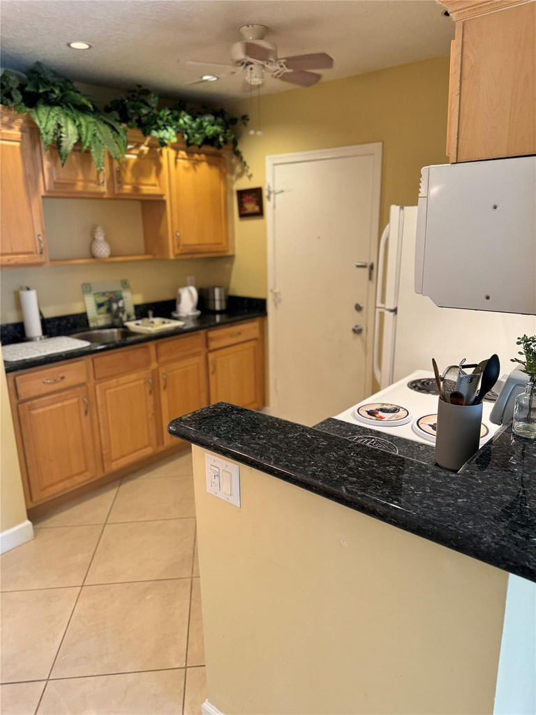 2171 Ne 66th Street - Photo 13