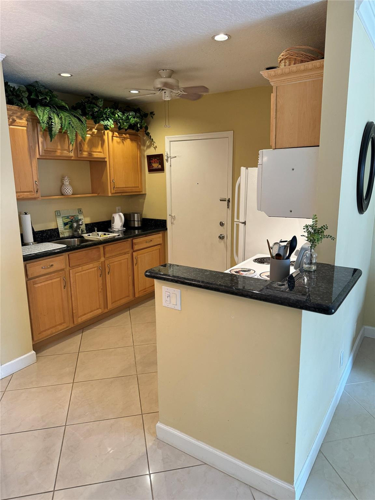 2171 Ne 66th Street - Photo 10