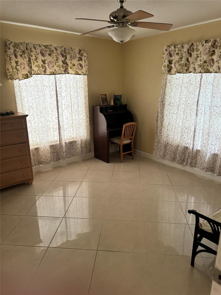 2171 Ne 66th Street - Photo 5