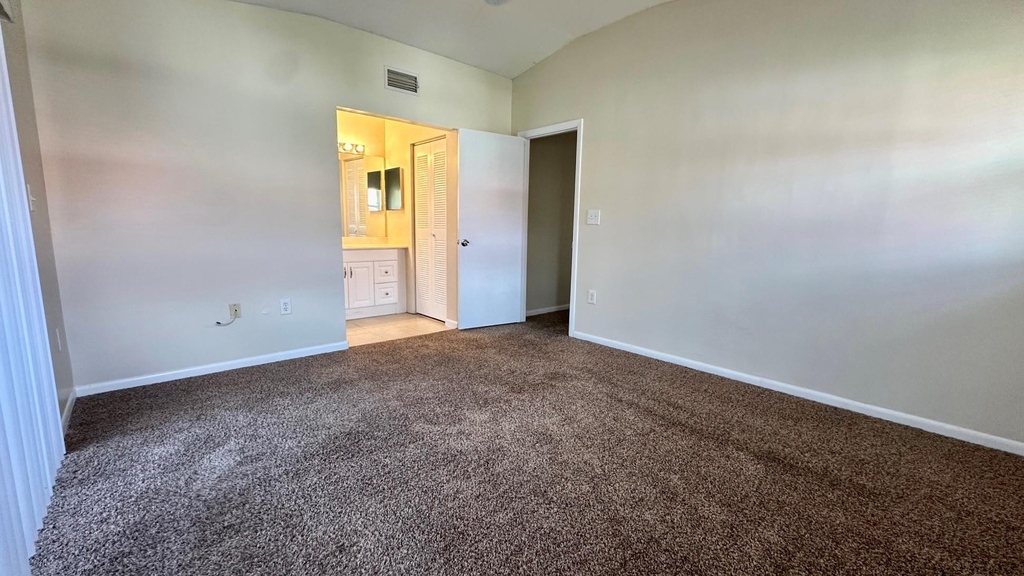 3299 Nw 44th Street - Photo 9