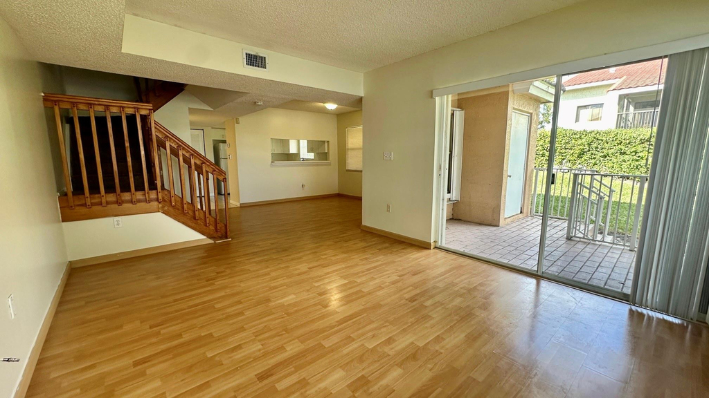 3299 Nw 44th Street - Photo 3