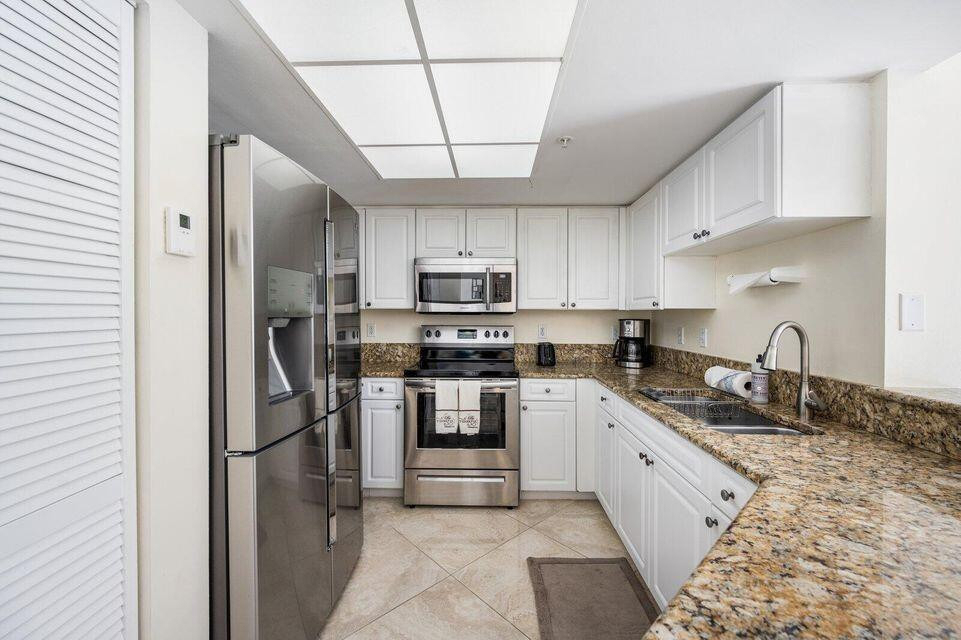 1100 Crestwood Court - Photo 4