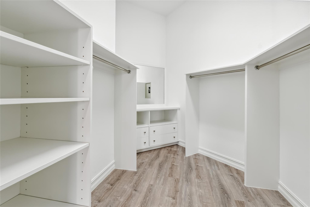 2602 Players Court - Photo 5