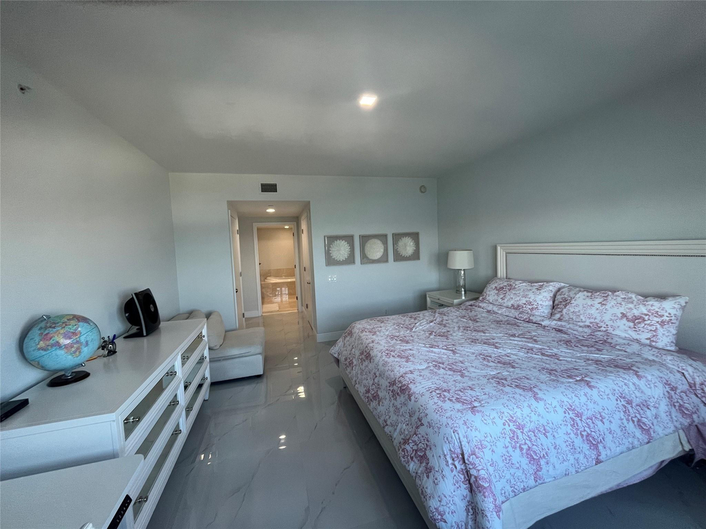 2650 Lake Shore Drive - Photo 28