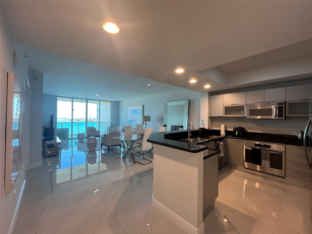 2650 Lake Shore Drive - Photo 16