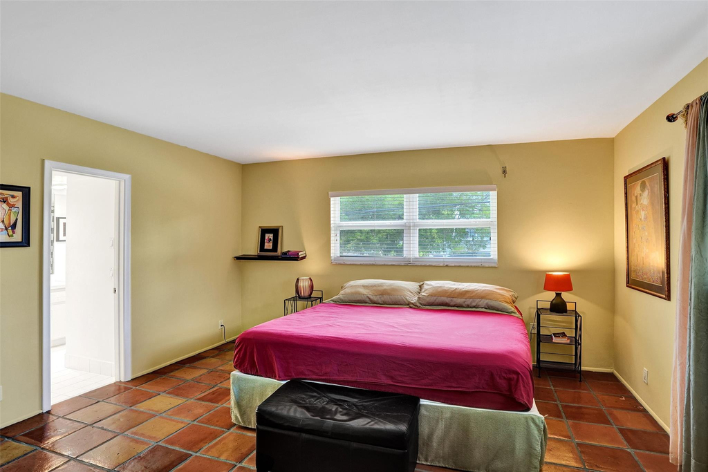 1212 Se 2nd Court - Photo 17