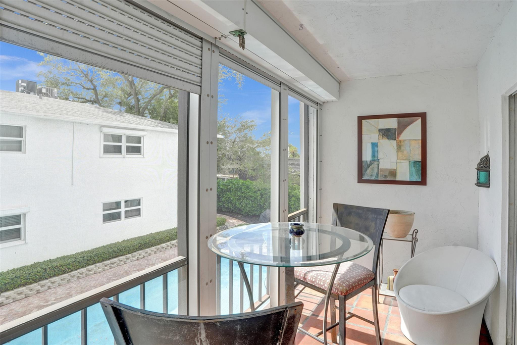 1212 Se 2nd Court - Photo 14