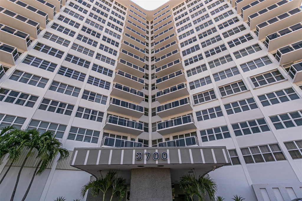 3700 Galt Ocean Drive - Photo 33