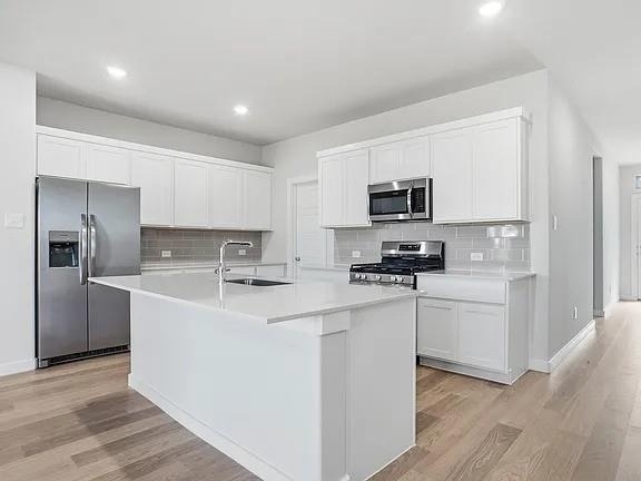 641 Poppy Lane - Photo 1