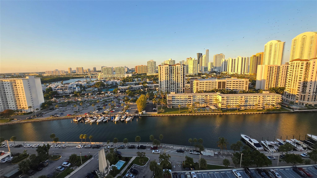 300 Bayview Drive - Photo 17