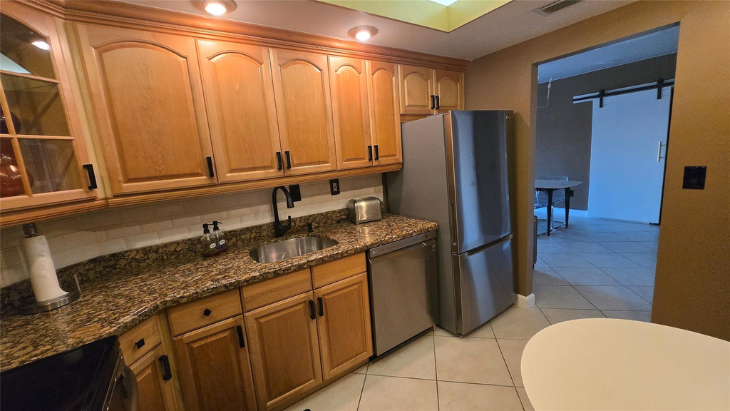 300 Bayview Drive - Photo 5