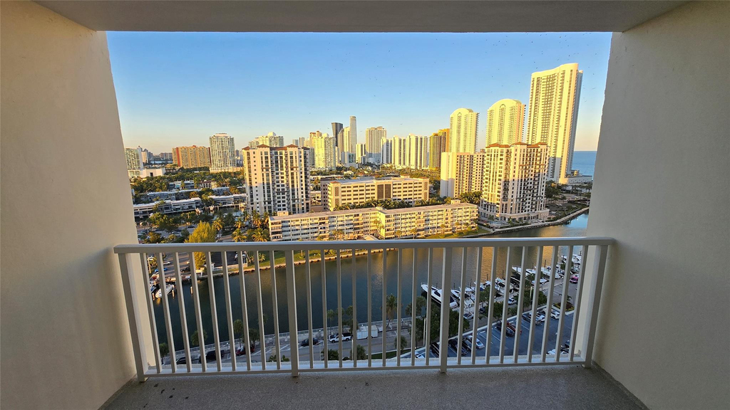 300 Bayview Drive - Photo 12