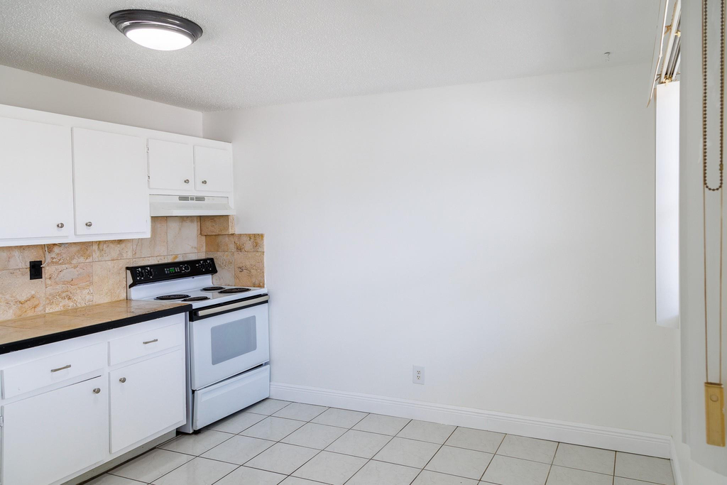 6211 Sw 37th Street - Photo 4