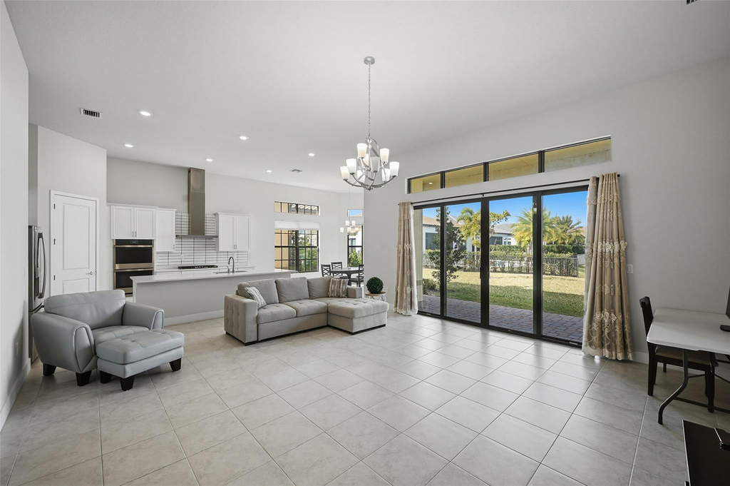 7818 Rowan Terrace - Photo 4